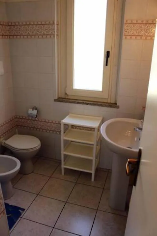 Melo Beach Apartments Tanaunella 0*,  Italy