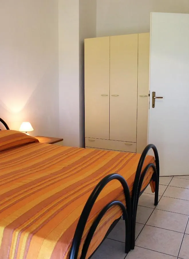 Melo Beach Apartments Tanaunella