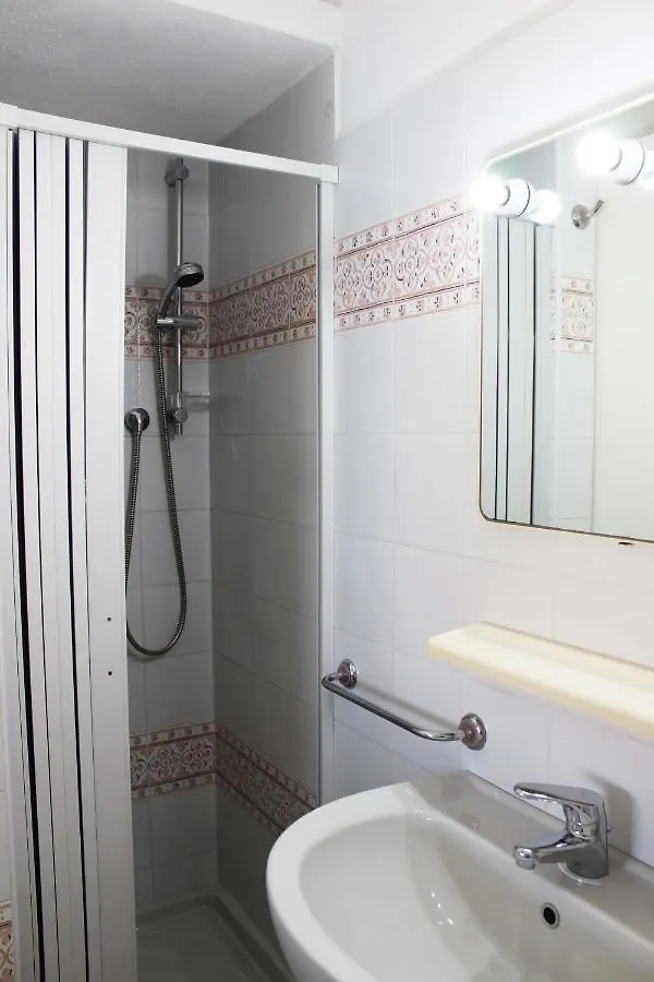 Melo Beach Apartments Tanaunella Olaszország