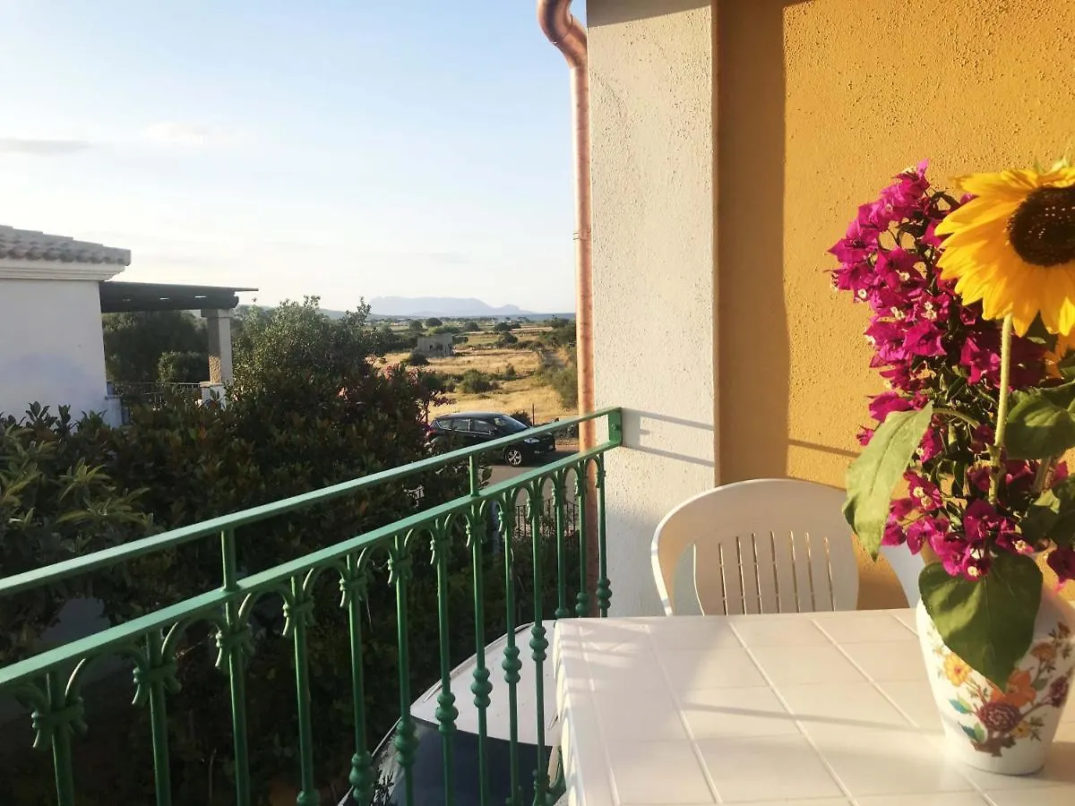 Melo Beach Apartments Tanaunella Italy