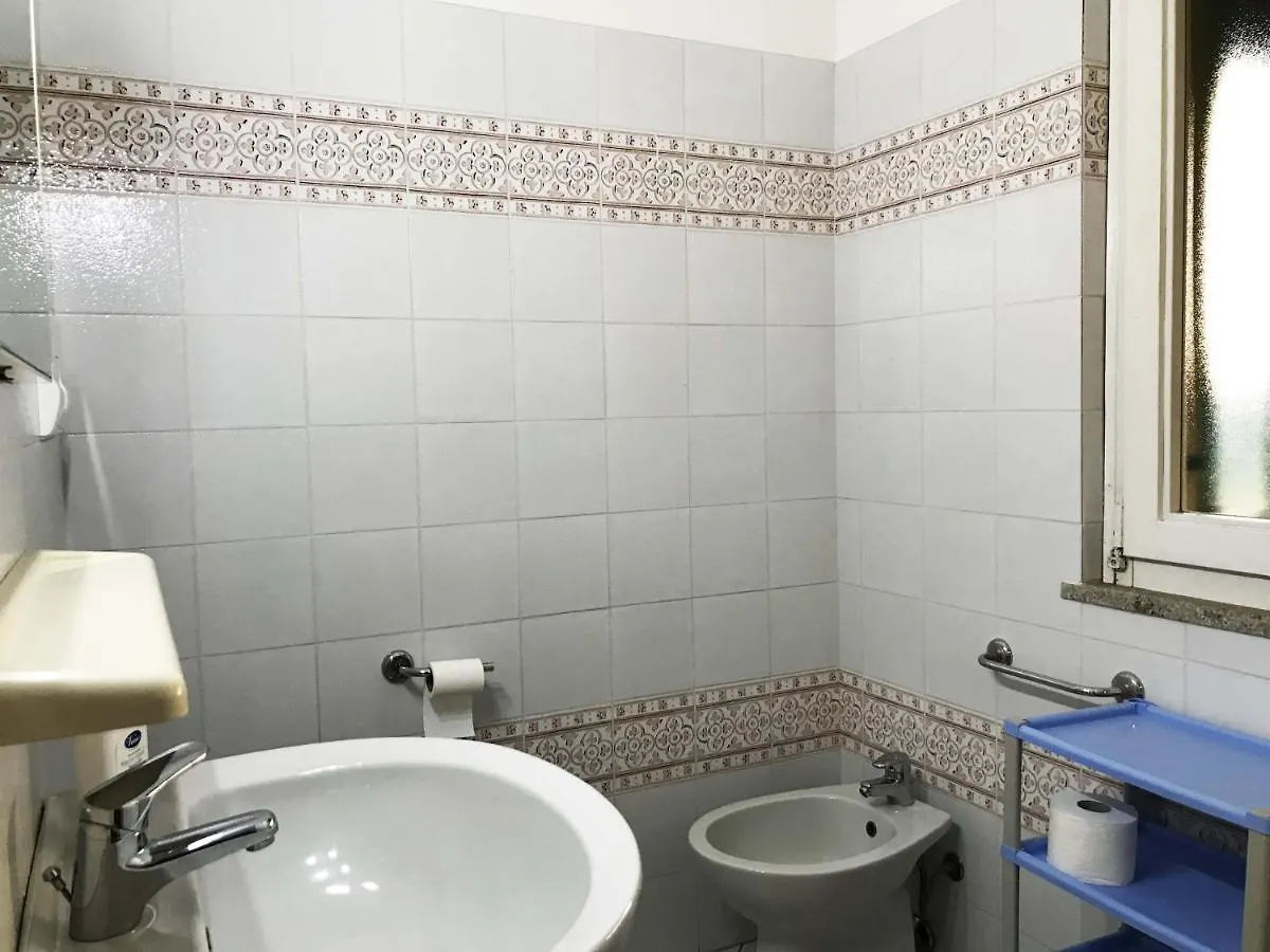 Melo Beach Apartments Tanaunella 0*,