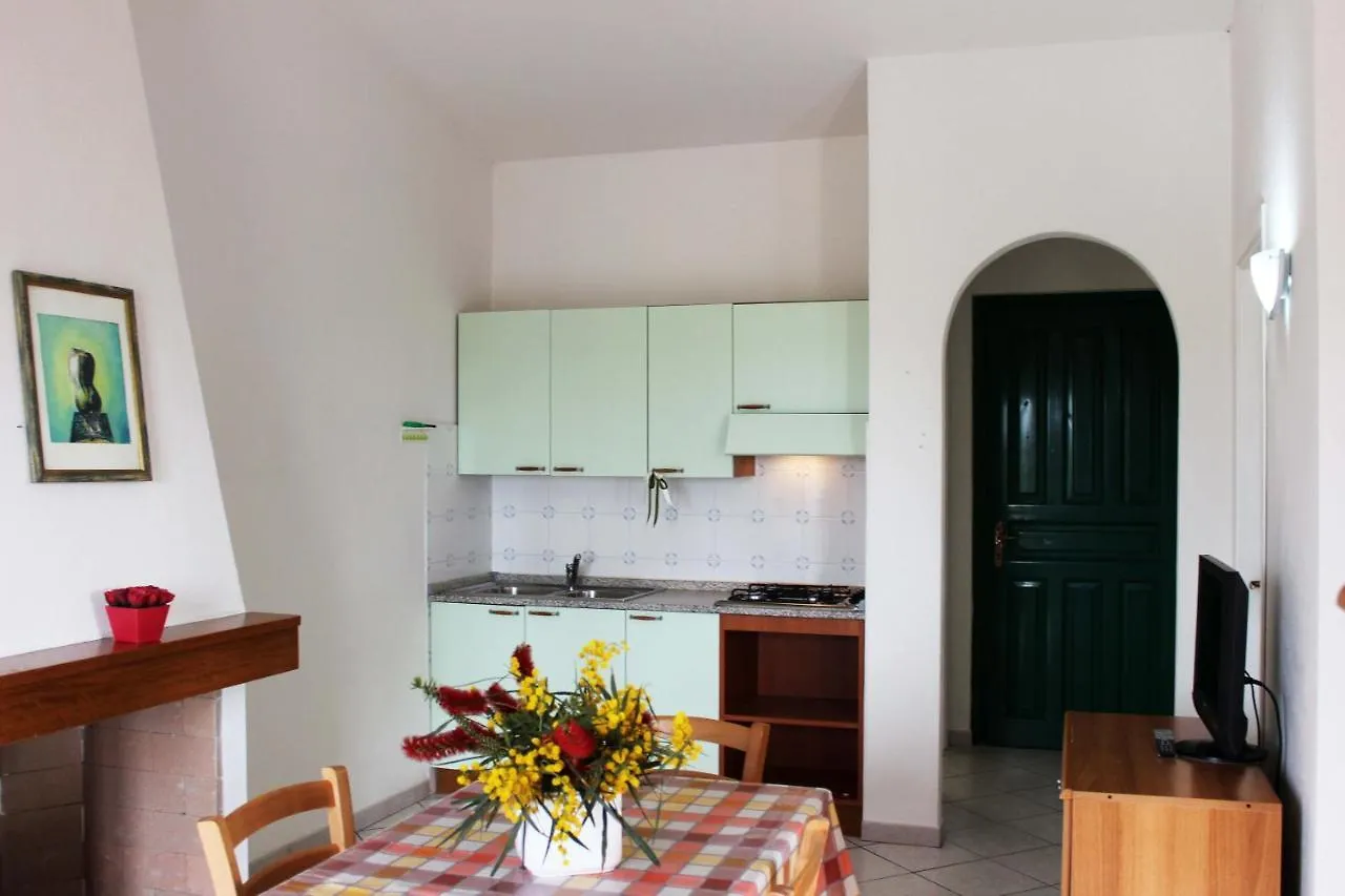 Melo Beach Apartments Tanaunella 0*,  Italia