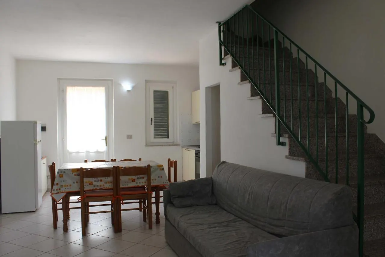 Melo Beach Apartments Tanaunella