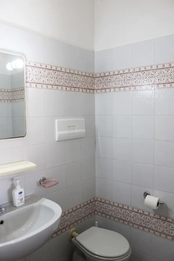 Melo Beach Apartments Tanaunella