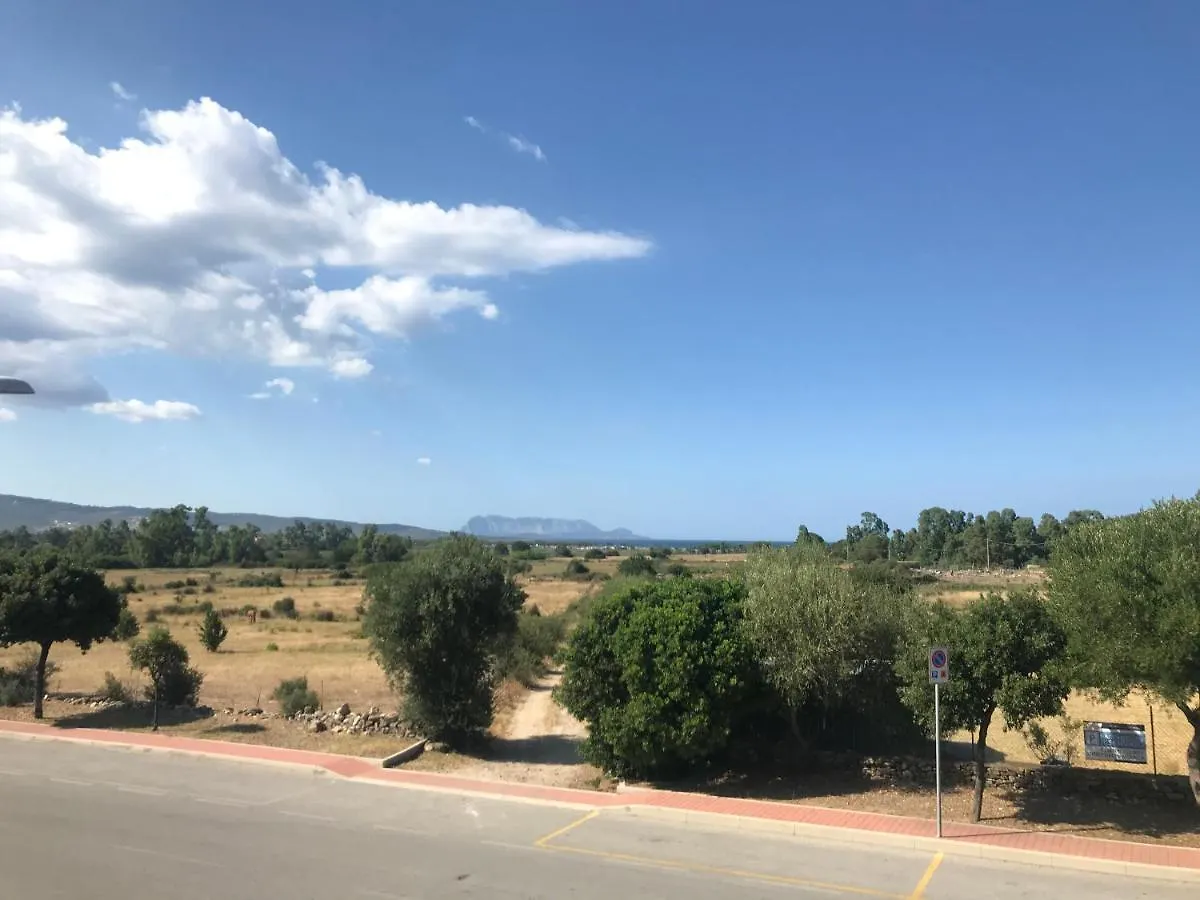 Melo Beach Apartments Tanaunella